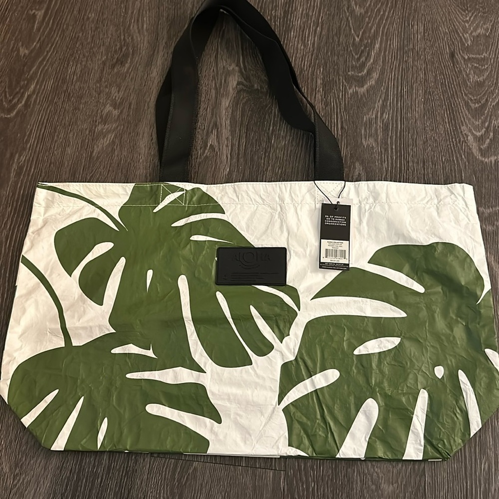 Aloha Monstera Holo Holo Tote